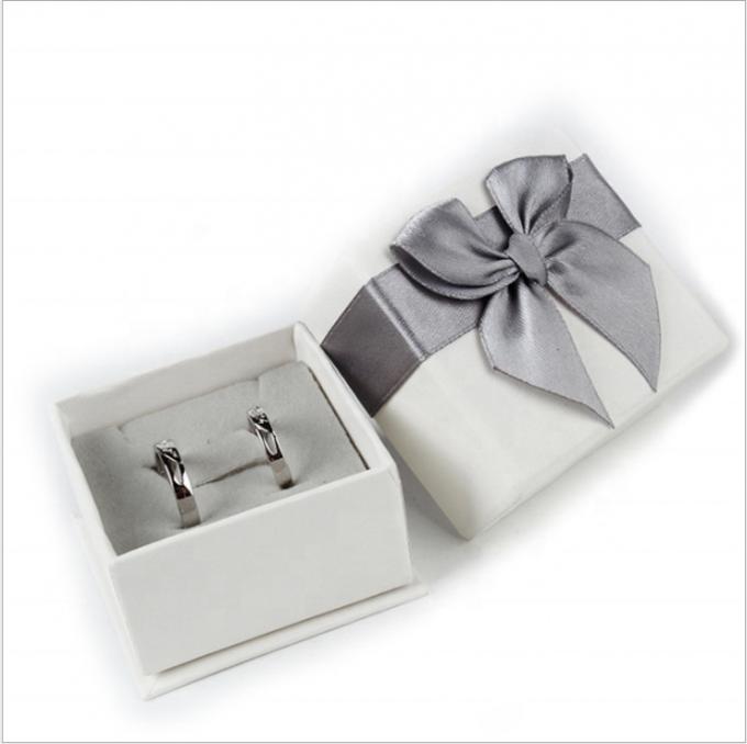 Pancific überziehen quadratische Schmuck-Geschenkboxen für die Frauen mit Leder, die sich nach innen Blase scharen 0